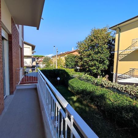 Casa Violina Apartment Camaiore Bagian luar foto